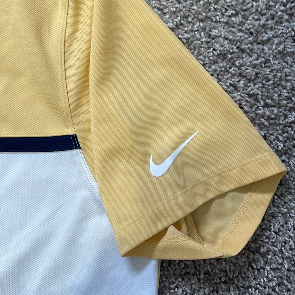 Men’s Nike golf shirt - Picture 3 of 5